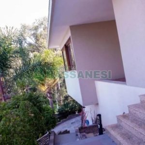 Casa com 496m², 4 dormitórios, 6 vagas, no bairro Colina Sorriso em Caxias do Sul para Comprar