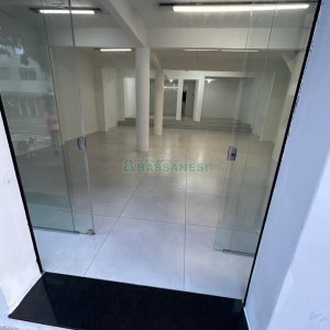 Loja com 640m², no bairro Centro em Caxias do Sul para Alugar