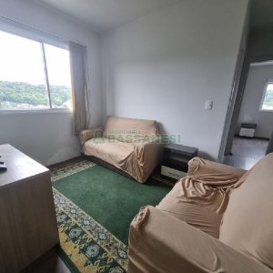 Apto Mobiliado com 42m², 2 dormitórios, 1 vaga, no bairro Marechal Floriano em Caxias do Sul para Alugar