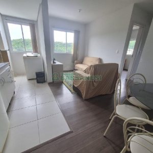 Apto Mobiliado com 42m², 2 dormitórios, 1 vaga, no bairro Marechal Floriano em Caxias do Sul para Alugar