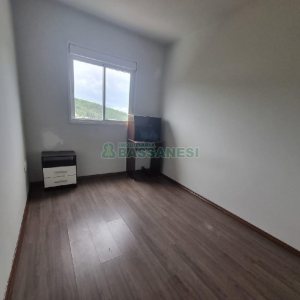 Apto Mobiliado com 42m², 2 dormitórios, 1 vaga, no bairro Marechal Floriano em Caxias do Sul para Alugar
