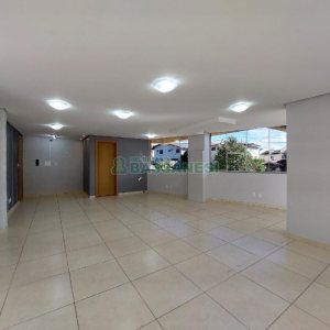 Sala com 85m², no bairro Desvio Rizzo em Caxias do Sul para Alugar