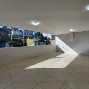 Sala com 85m², no bairro Desvio Rizzo em Caxias do Sul para Alugar