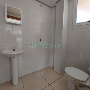 Sala com 85m², no bairro Desvio Rizzo em Caxias do Sul para Alugar