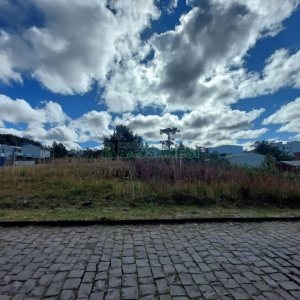 Terreno com 360m², no bairro São Luiz em Caxias do Sul para Comprar
