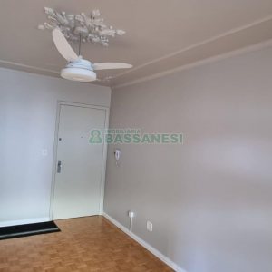 Apartamento com 60m², 2 dormitórios, no bairro São Pelegrino em Caxias do Sul para Comprar