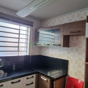 Apartamento com 60m², 2 dormitórios, no bairro São Pelegrino em Caxias do Sul para Comprar
