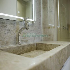 Apartamento com 110m², 3 dormitórios, 2 vagas, no bairro Petrópolis em Caxias do Sul para Comprar