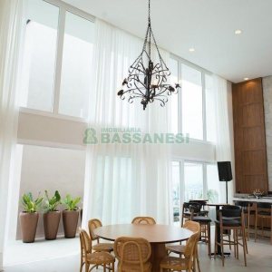 Apartamento com 110m², 3 dormitórios, 2 vagas, no bairro Petrópolis em Caxias do Sul para Comprar