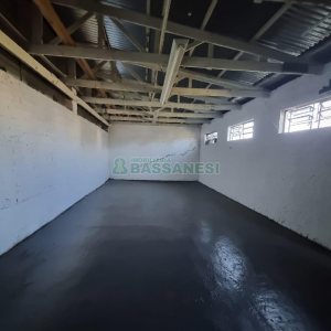 Pavilhão com 1000m², no bairro Sagrada Família em Caxias do Sul para Alugar