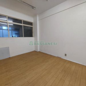 Loja com 37m², no bairro Centro em Caxias do Sul para Alugar
