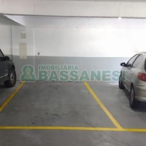 Box com 12m², no bairro Centro em Caxias do Sul para Comprar
