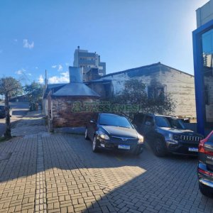 Casa com 588m², no bairro Sagrada Família em Caxias do Sul para Comprar