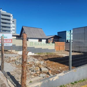 Terreno com 588m², no bairro Sagrada Família em Caxias do Sul para Comprar