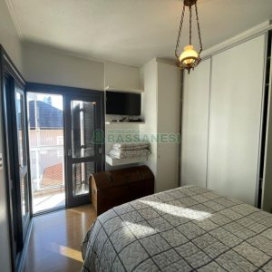 Casa com 188m², 3 dormitórios, 2 vagas, no bairro Panazzolo em Caxias do Sul para Comprar