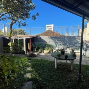 Casa com 188m², 3 dormitórios, 2 vagas, no bairro Panazzolo em Caxias do Sul para Comprar