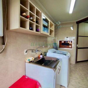 Apartamento com 120m², 3 dormitórios, 2 vagas, no bairro Pio X em Caxias do Sul para Comprar