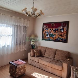 Casa com 292m², 7 dormitórios, 5 vagas, no bairro Jardim América em Caxias do Sul para Comprar