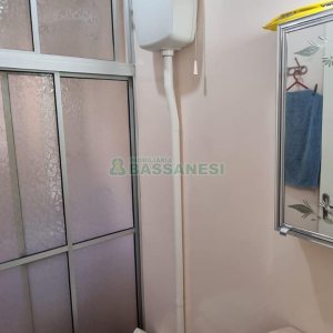 Casa com 292m², 7 dormitórios, 5 vagas, no bairro Jardim América em Caxias do Sul para Comprar