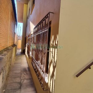 Casa com 292m², 7 dormitórios, 5 vagas, no bairro Jardim América em Caxias do Sul para Comprar