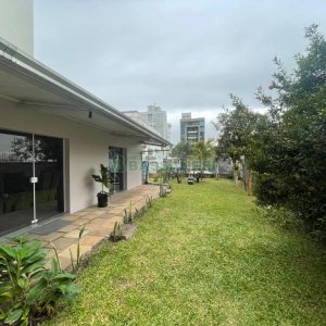 Apartamento com 110m², 3 dormitórios, no bairro Centro em Caxias do Sul para Comprar