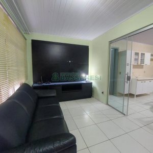 Casa com 125m², 3 dormitórios, 2 vagas, no bairro Presidente Vargas em Caxias do Sul para Comprar