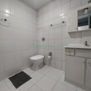 Casa com 125m², 3 dormitórios, 2 vagas, no bairro Presidente Vargas em Caxias do Sul para Comprar