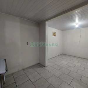 Casa com 125m², 3 dormitórios, 2 vagas, no bairro Presidente Vargas em Caxias do Sul para Comprar