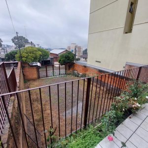 Casa com 125m², 3 dormitórios, 2 vagas, no bairro Presidente Vargas em Caxias do Sul para Comprar