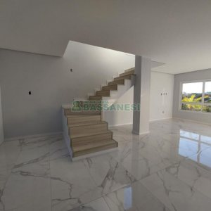 Sobrado com 130m², 3 dormitórios, 2 vagas, no bairro São Luiz em Caxias do Sul para Comprar