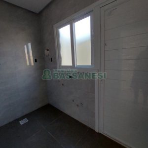 Sobrado com 130m², 3 dormitórios, 2 vagas, no bairro São Luiz em Caxias do Sul para Comprar