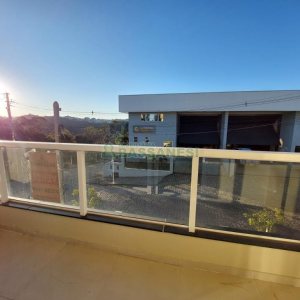 Sobrado com 130m², 3 dormitórios, 2 vagas, no bairro São Luiz em Caxias do Sul para Comprar