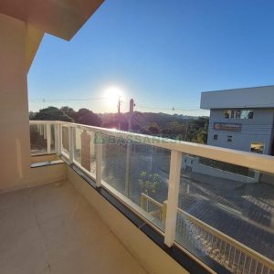 Sobrado com 130m², 3 dormitórios, 2 vagas, no bairro São Luiz em Caxias do Sul para Comprar