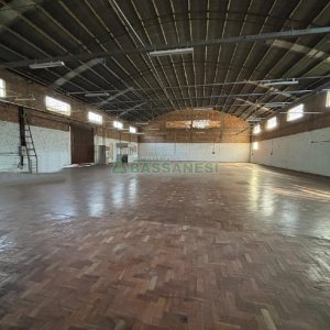 Pavilhão com 800m², no bairro Cruzeiro em Caxias do Sul para Alugar