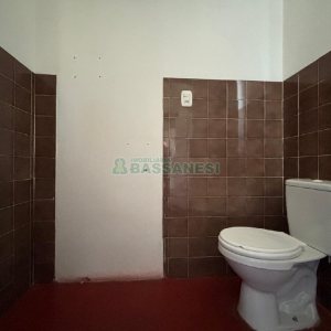 Pavilhão com 800m², no bairro Cruzeiro em Caxias do Sul para Alugar