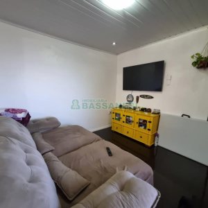 Sobrado com 90m², 2 dormitórios, 1 vaga, no bairro São Caetano em Caxias do Sul para Alugar