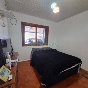 Sobrado com 90m², 2 dormitórios, 1 vaga, no bairro São Caetano em Caxias do Sul para Alugar