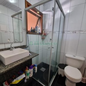 Sobrado com 90m², 2 dormitórios, 1 vaga, no bairro São Caetano em Caxias do Sul para Alugar