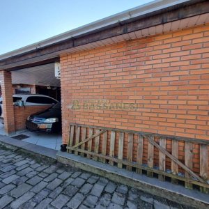 Sobrado com 90m², 2 dormitórios, 1 vaga, no bairro São Caetano em Caxias do Sul para Alugar