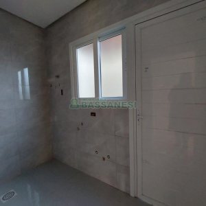 Sobrado com 130m², 3 dormitórios, 2 vagas, no bairro São Luiz em Caxias do Sul para Comprar