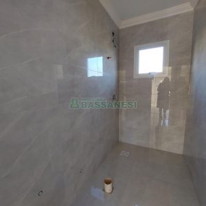 Sobrado com 130m², 3 dormitórios, 2 vagas, no bairro São Luiz em Caxias do Sul para Comprar