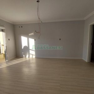 Sobrado com 130m², 3 dormitórios, 2 vagas, no bairro São Luiz em Caxias do Sul para Comprar