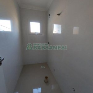 Sobrado com 130m², 3 dormitórios, 2 vagas, no bairro São Luiz em Caxias do Sul para Comprar