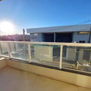 Sobrado com 130m², 3 dormitórios, 2 vagas, no bairro São Luiz em Caxias do Sul para Comprar