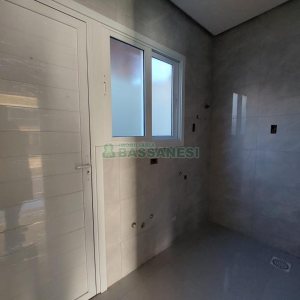 Sobrado com 130m², 3 dormitórios, 2 vagas, no bairro São Luiz em Caxias do Sul para Comprar