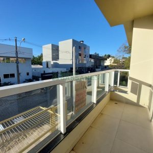 Sobrado com 130m², 3 dormitórios, 2 vagas, no bairro São Luiz em Caxias do Sul para Comprar