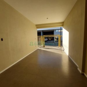 Sobrado com 130m², 3 dormitórios, 2 vagas, no bairro São Luiz em Caxias do Sul para Comprar