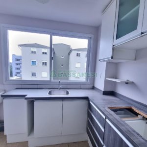 Apartamento com 44m², 2 dormitórios, 1 vaga, no bairro São Luiz em Caxias do Sul para Alugar