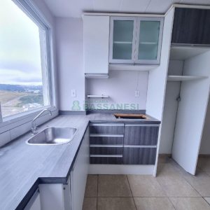 Apartamento com 44m², 2 dormitórios, 1 vaga, no bairro São Luiz em Caxias do Sul para Alugar