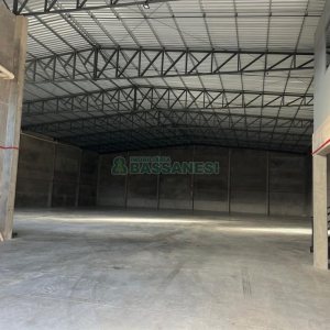 Pavilhão com 1160m², no bairro Jardim das Hortências em Caxias do Sul para Alugar